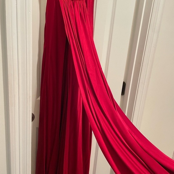 Formal gown​ - Picture 4 of 7